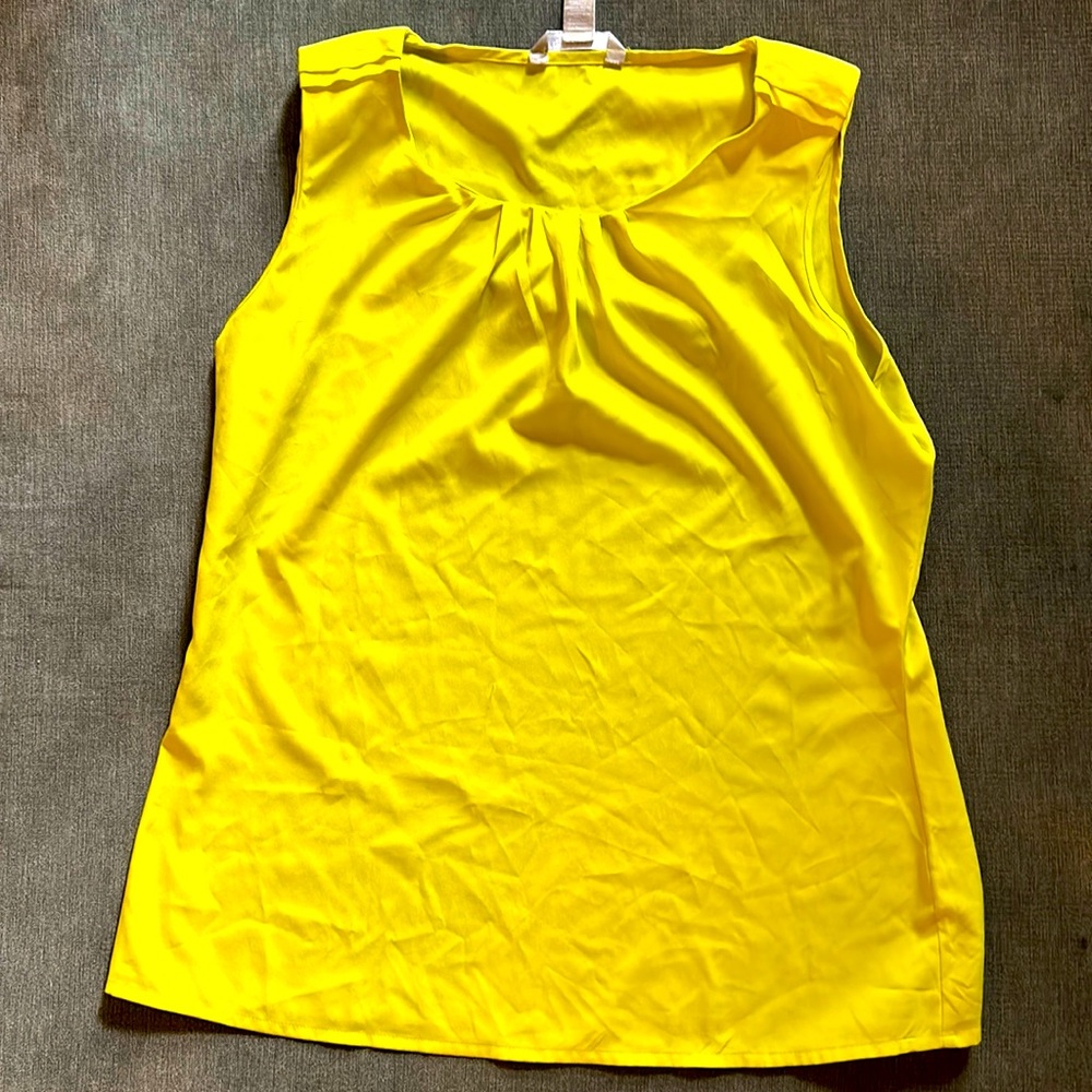 Cute satin citron top